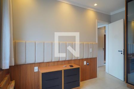 Quarto suíte de apartamento à venda com 2 quartos, 67m² em São Sebastião, Porto Alegre
