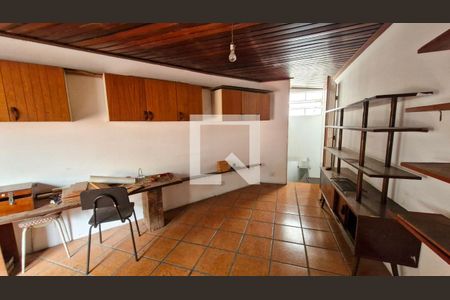 Casa à venda com 5 quartos, 257m² em Jardim Prudência, São Paulo