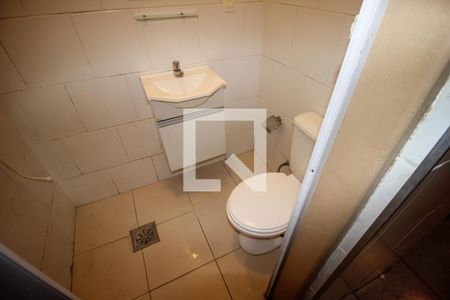 Banheiro de kitnet/studio para alugar com 1 quarto, 32m² em Centro, Sorocaba