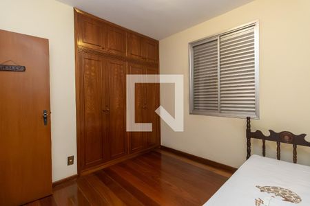 Quarto 1 de apartamento à venda com 5 quartos, 250m² em Ouro Preto, Belo Horizonte