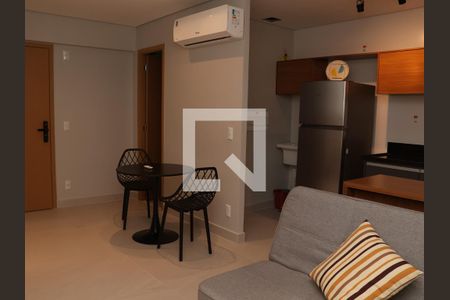 Sala e Cozinha de apartamento para alugar com 1 quarto, 49m² em Setor Bueno, Goiânia