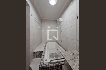 Banheiro Quarto 1 de casa à venda com 2 quartos, 196m² em Vila Guaca, São Paulo