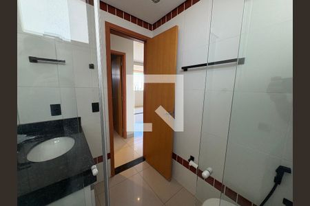 Banheiro - Corredor de apartamento para alugar com 2 quartos, 68m² em Jardim Atlantico, Goiânia