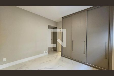 Apartamento à venda com 3 quartos, 158m² em Vila Nova Conceição, São Paulo