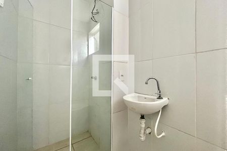 Banheiro de kitnet/studio para alugar com 1 quarto, 25m² em Vila Mira, São Paulo