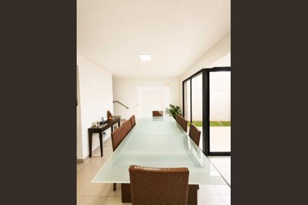 Sala de casa de condomínio para alugar com 3 quartos, 161m² em Conjunto Residencial Storil, Aparecida de Goiânia