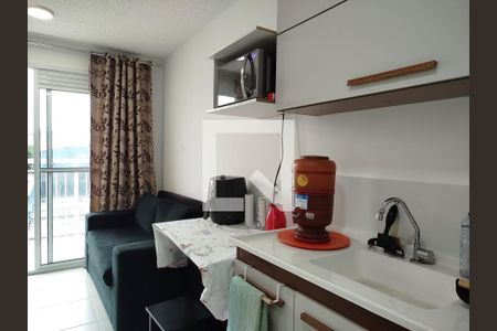 Cozinha com e área de serviço de kitnet/studio à venda com 1 quarto, 27m² em Guaiauna, São Paulo