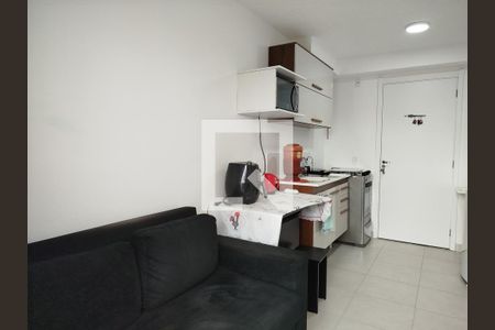 Sala/cozinha de kitnet/studio à venda com 1 quarto, 27m² em Guaiauna, São Paulo