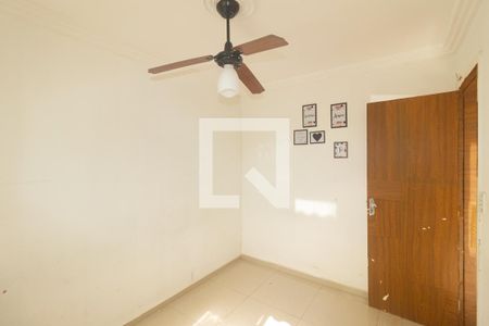 Quarto 1 de apartamento para alugar com 2 quartos, 48m² em Santa Cruz, Rio de Janeiro