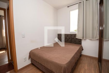 Quarto 1 de apartamento para alugar com 2 quartos, 45m² em Vale das Amendoeiras, Contagem