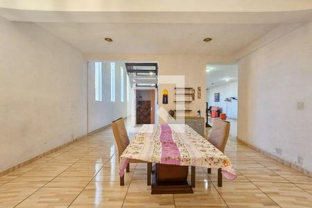 Casa para alugar com 3 quartos, 617m² em Parque Enseada, Guarujá