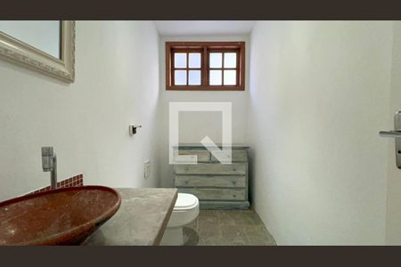 Lavabo de casa à venda com 3 quartos, 206m² em Vila Madalena, São Paulo