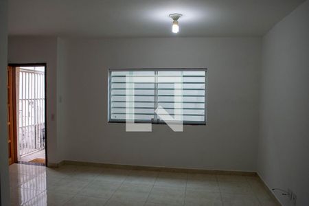 Casa à venda com 3 quartos, 102m² em Vila Carrão, São Paulo