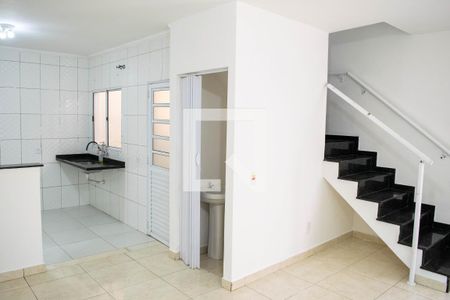 Casa à venda com 3 quartos, 102m² em Vila Carrão, São Paulo