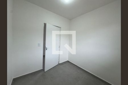 Quarto 1 de apartamento para alugar com 2 quartos, 40m² em Santo Antônio, Osasco