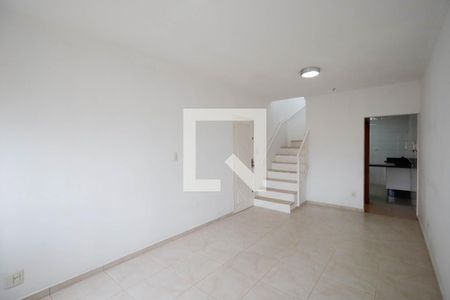Sala  de casa para alugar com 2 quartos, 120m² em Parque Vitoria, São Paulo