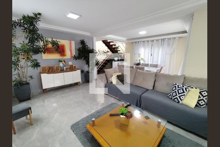 Sala de casa para alugar com 3 quartos, 300m² em Maravista, Niterói