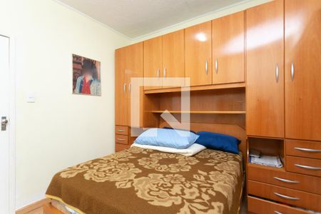 Quarto 1  de casa à venda com 3 quartos, 350m² em Parque Cruzeiro do Sul, São Paulo