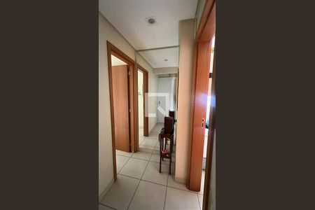 Corredor de apartamento para alugar com 3 quartos, 104m² em Jardim Goiás, Goiânia