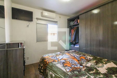 Quarto 1 de casa de condomínio à venda com 2 quartos, 60m² em Rio Branco, Canoas