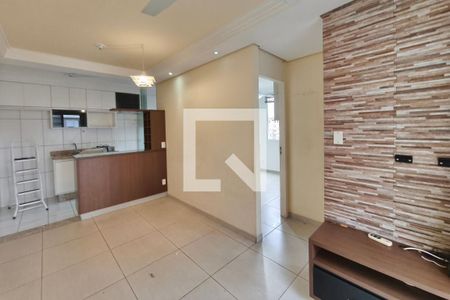 Sala de apartamento para alugar com 2 quartos, 45m² em Vila Marieta, Campinas