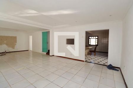Sala  de casa para alugar com 5 quartos, 350m² em Itapuã, Salvador