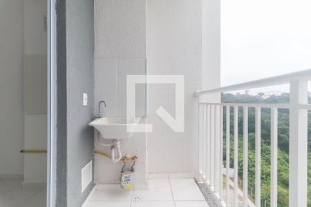 Varanda da Sala/Área de Serviço de apartamento para alugar com 2 quartos, 44m² em Vila Varela, Poá