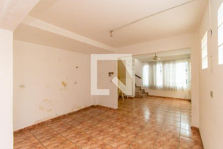 Sala de casa à venda com 4 quartos, 120m² em Conjunto Residencial Sitio Oratorio, São Paulo