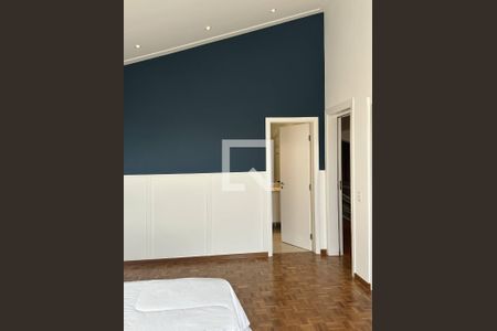 Suite principal de casa de condomínio à venda com 2 quartos, 334m² em Residencial Morada dos Lagos, Barueri