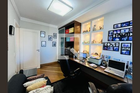 Quarto de apartamento à venda com 3 quartos, 210m² em Jardim, Santo André