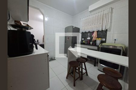 Cozinha de apartamento à venda com 2 quartos, 44m² em Vila Scarpelli, Santo André