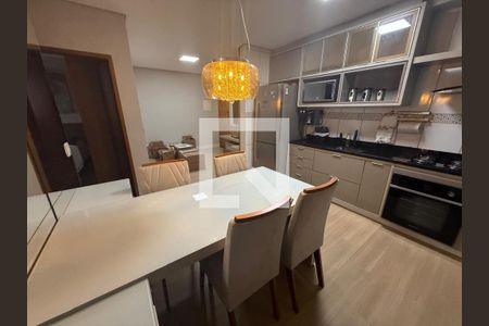 Cozinha de apartamento para alugar com 2 quartos, 65m² em Jardim Patricia, Uberlândia