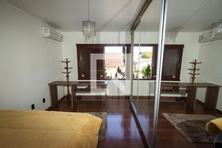 Quarto 2 de casa à venda com 4 quartos, 300m² em Jardim Itu, Porto Alegre