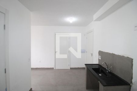 Sala / Cozinha / Área de Serviço de apartamento para alugar com 1 quarto, 35m² em Cidade Nova São Miguel, São Paulo