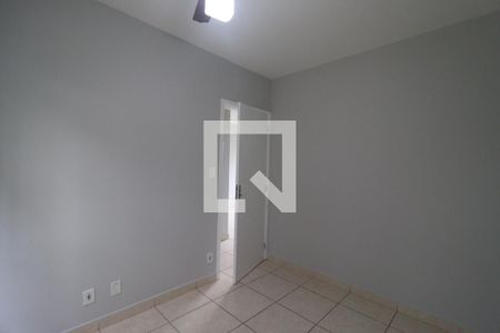 Quarto 1 de apartamento para alugar com 2 quartos, 1m² em Ipiranga, Ribeirão Preto