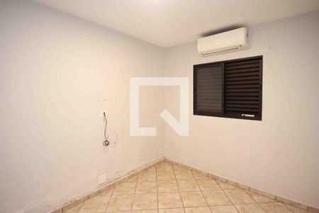 Casa à venda com 3 quartos, 330m² em Vila Alzira, São Paulo