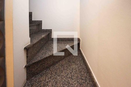 Casa à venda com 3 quartos, 330m² em Vila Alzira, São Paulo