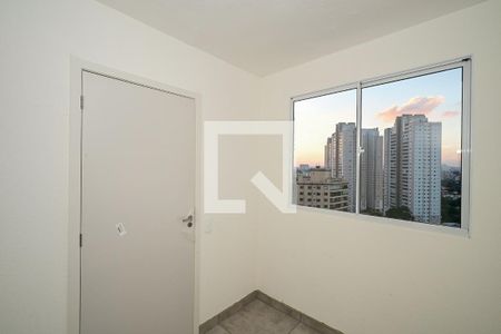 Quarto 1 de apartamento para alugar com 2 quartos, 32m² em Vila Suzana, São Paulo