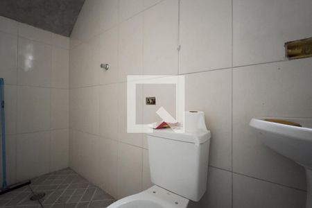 Banheiro 1 de casa à venda com 2 quartos, 110m² em Chácara do Vovó, Guarulhos