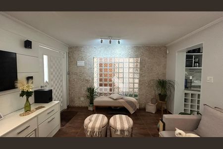 Sala de casa à venda com 3 quartos, 120m² em Vila Campo Grande, São Paulo