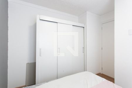 Quarto 1  de apartamento para alugar com 2 quartos, 32m² em Vila Carmosina, São Paulo
