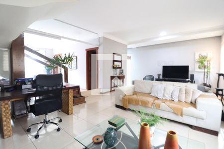 Sala de casa para alugar com 3 quartos, 650m² em Jardim Karaíba, Uberlândia