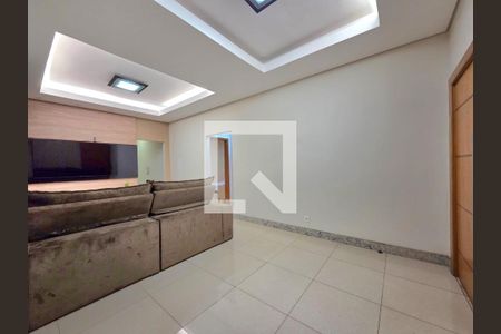 Sala  de casa à venda com 3 quartos, 354m² em Santo Andre, Belo Horizonte