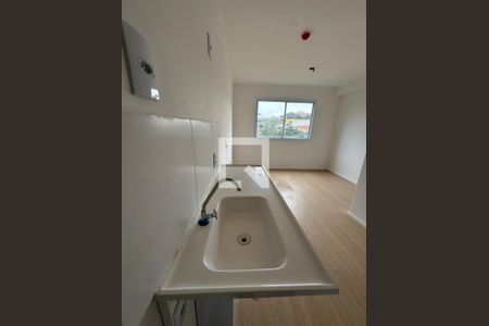 Cozinha de kitnet/studio à venda com 1 quarto, 17m² em Vila Granada, São Paulo