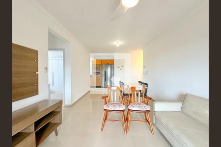 Sala de TV de apartamento para alugar com 2 quartos, 85m² em Saco dos Limões, Florianópolis