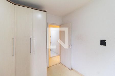 Quarto 2 de apartamento para alugar com 2 quartos, 52m² em Jardim Santa Tereza, Carapicuíba