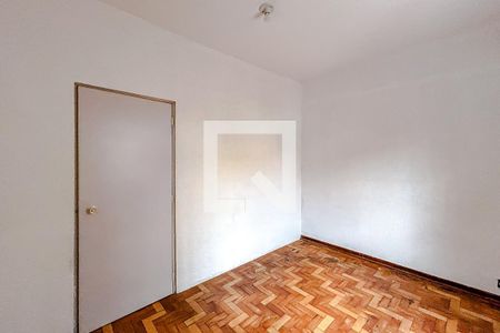 Quarto 1 de casa para alugar com 2 quartos, 120m² em Vila Carrão, São Paulo