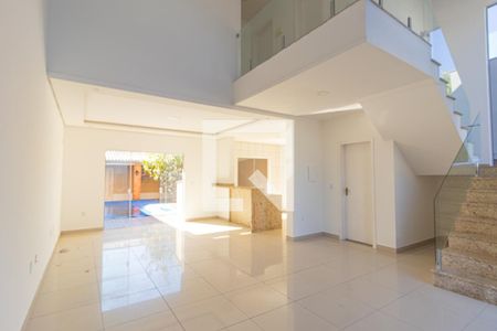 Sala de casa para alugar com 2 quartos, 260m² em Vila Monte Carlo, Cachoeirinha