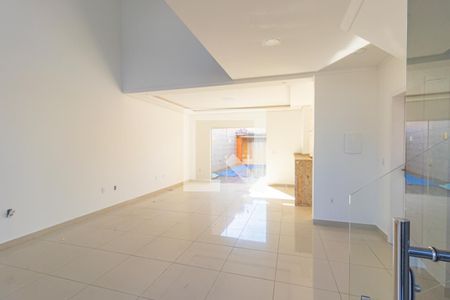 Sala de casa para alugar com 2 quartos, 260m² em Vila Monte Carlo, Cachoeirinha