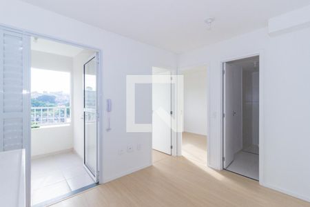 Sala de apartamento para alugar com 2 quartos, 34m² em Jardim Jaragua (sao Domingos), São Paulo